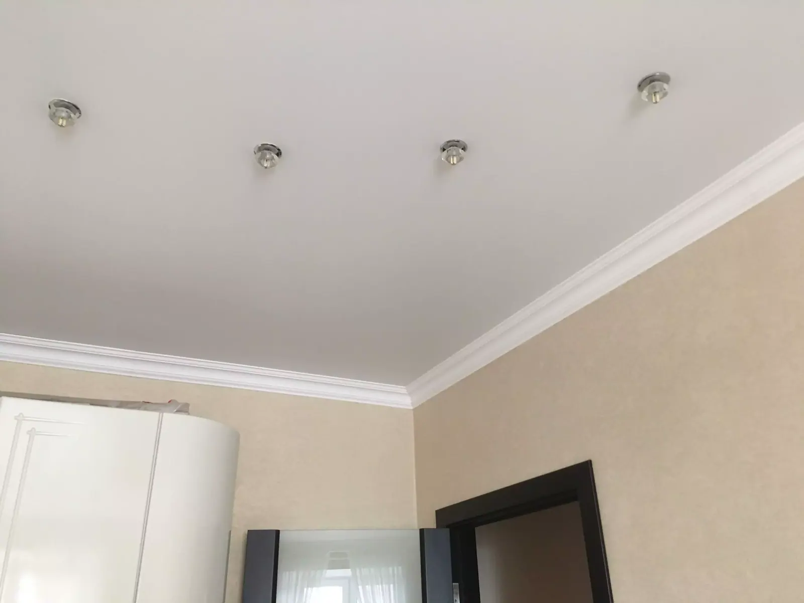 Матовый натяжной потолок в квартиру — Брянск, Красноармейская, 62/1, фото 1